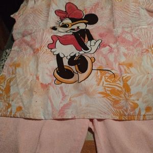 Disney/Koi Scrub Set in Size XL